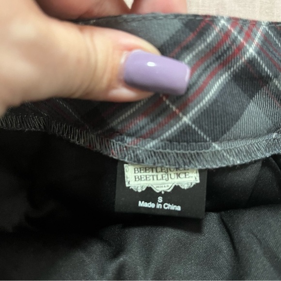 Beetlejuice Branded Plaid Pleated Skirt - Green with bugs Size Small Halloween - Picture 5 of 8